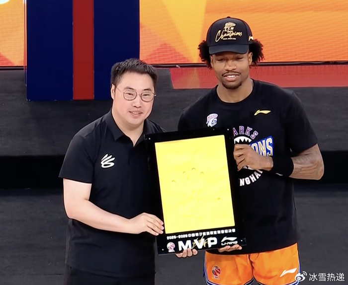 开云体育登录-比肩姚明！古德温当选FMVP：成上海队史第2人 外援历史第9人|总决赛|CBA|古德温-马利费|哈桑-怀特塞德|上海男篮_新浪体育_新浪新闻